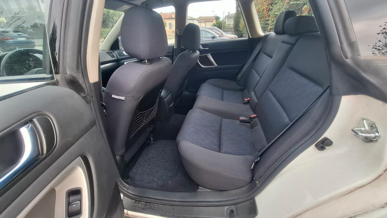 Subaru OUTBACK 2.0D 16V CM
