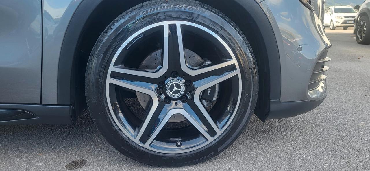 Mercedes-benz GLA 220 d Automatic 4Matic Premium Pack Night