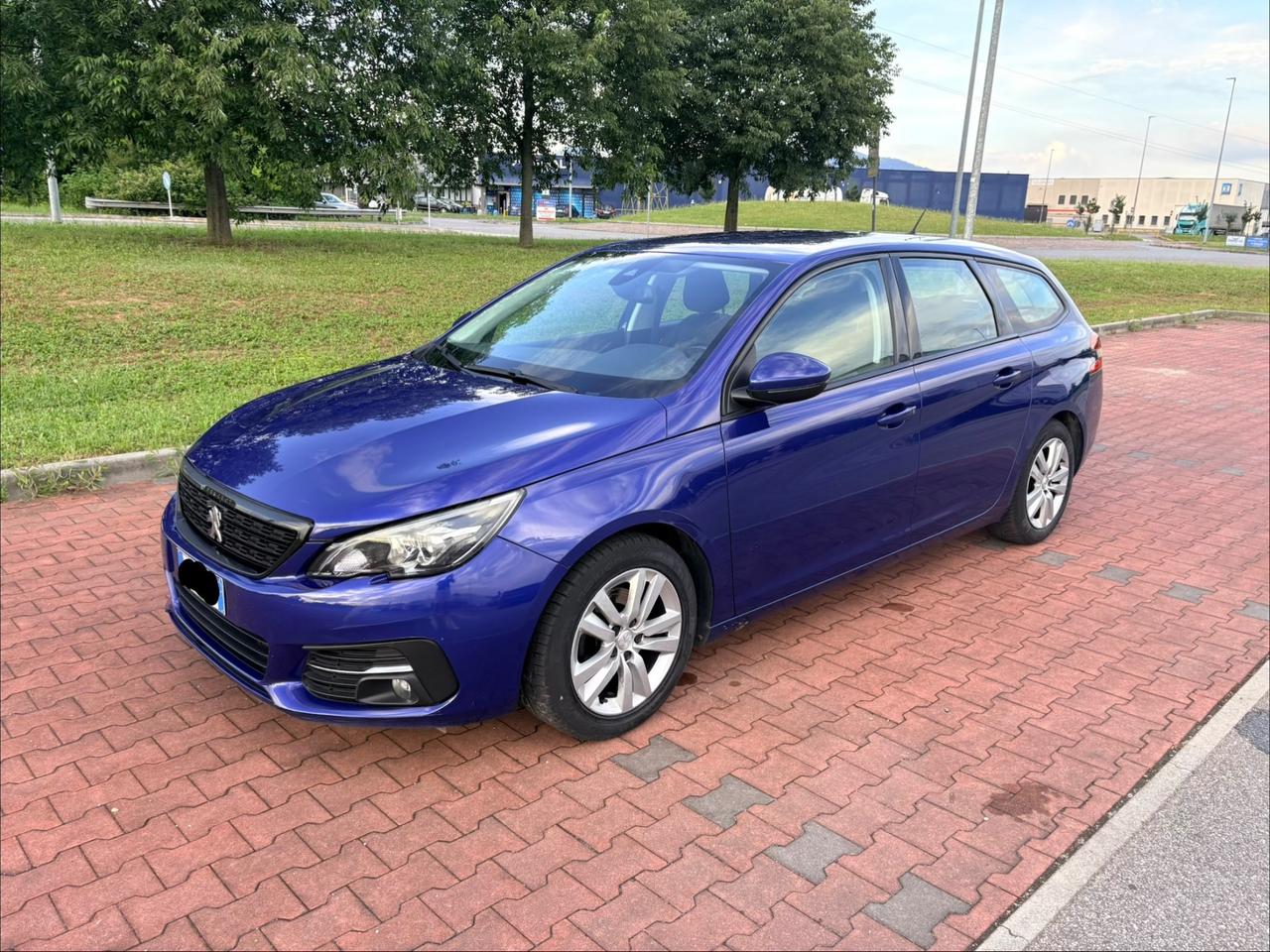 Peugeot 308 BlueHDi 100 S&S SW Business