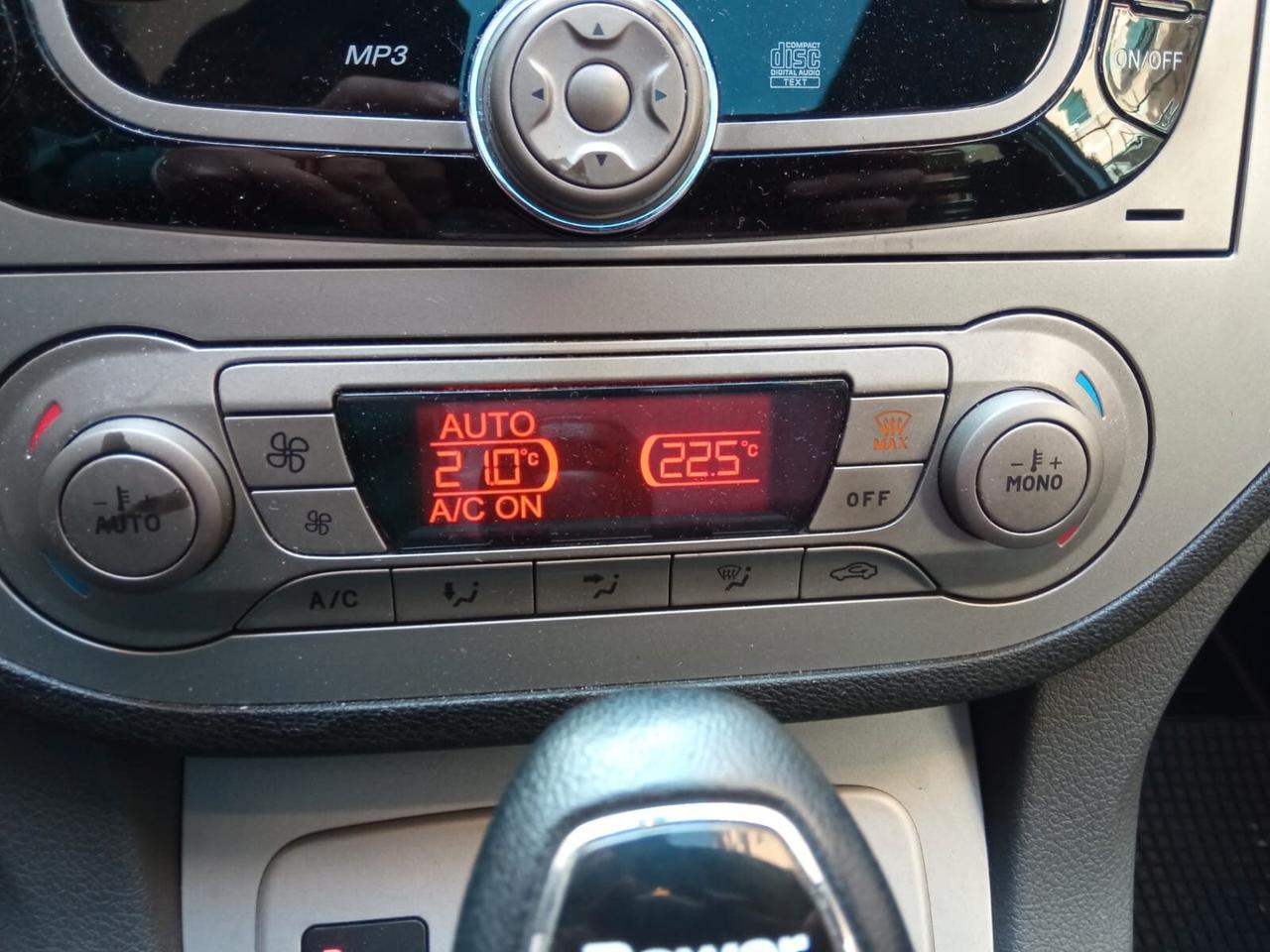 Kuga 2.0 TDCi 163 CV 4WD Titanium Cambio automatico, Tetto Panoramico