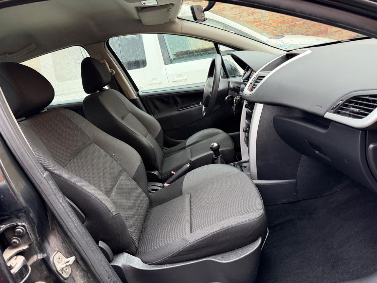 Peugeot 207 Plus 1.4 8V 75CV 5p. ECO GPL