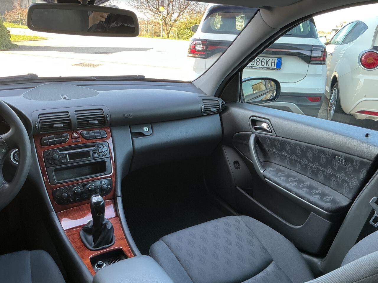 Mercedes-benz C 200 2.1 Diesel