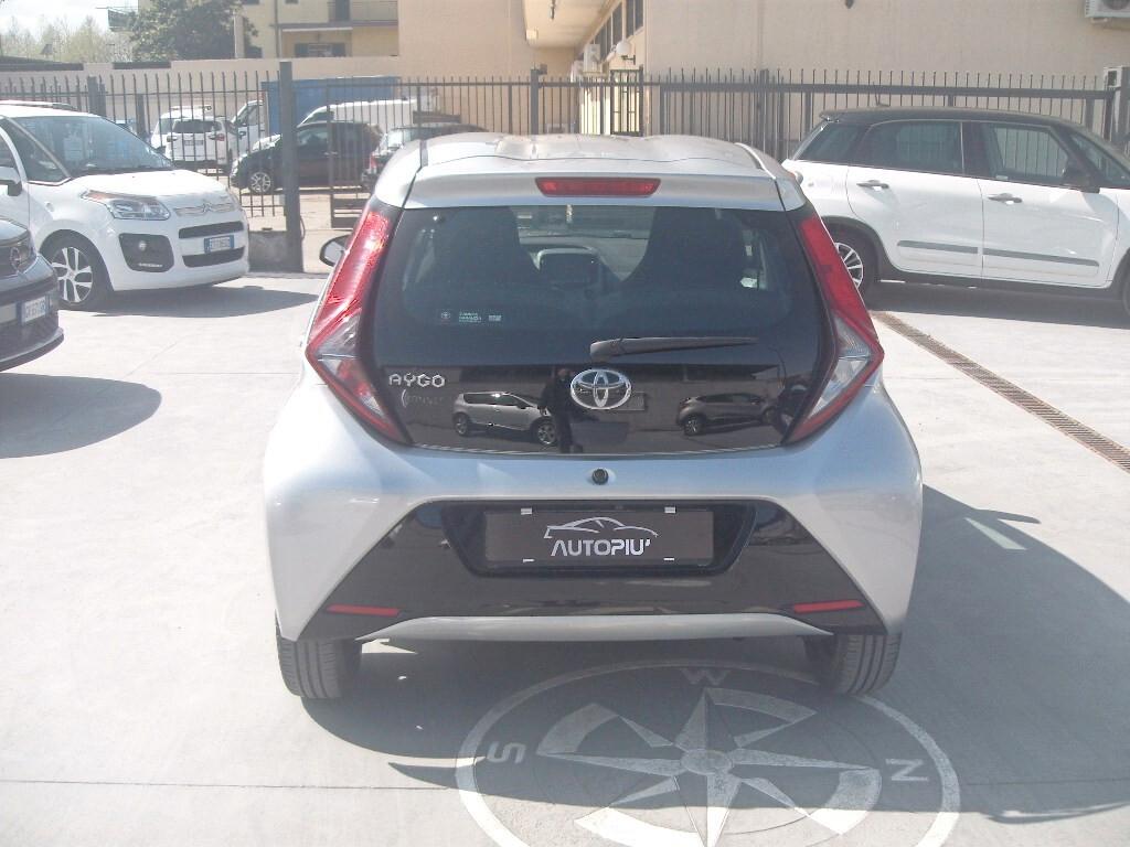 Toyota Aygo Connect 1.0 x-cool AUTOMATICA - 2020