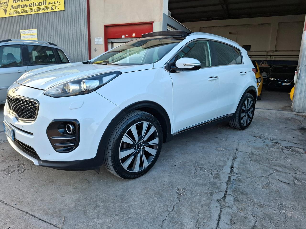 Kia Sportage 1.7 CRDI 141 CV TETTO APRIBILE - 2017