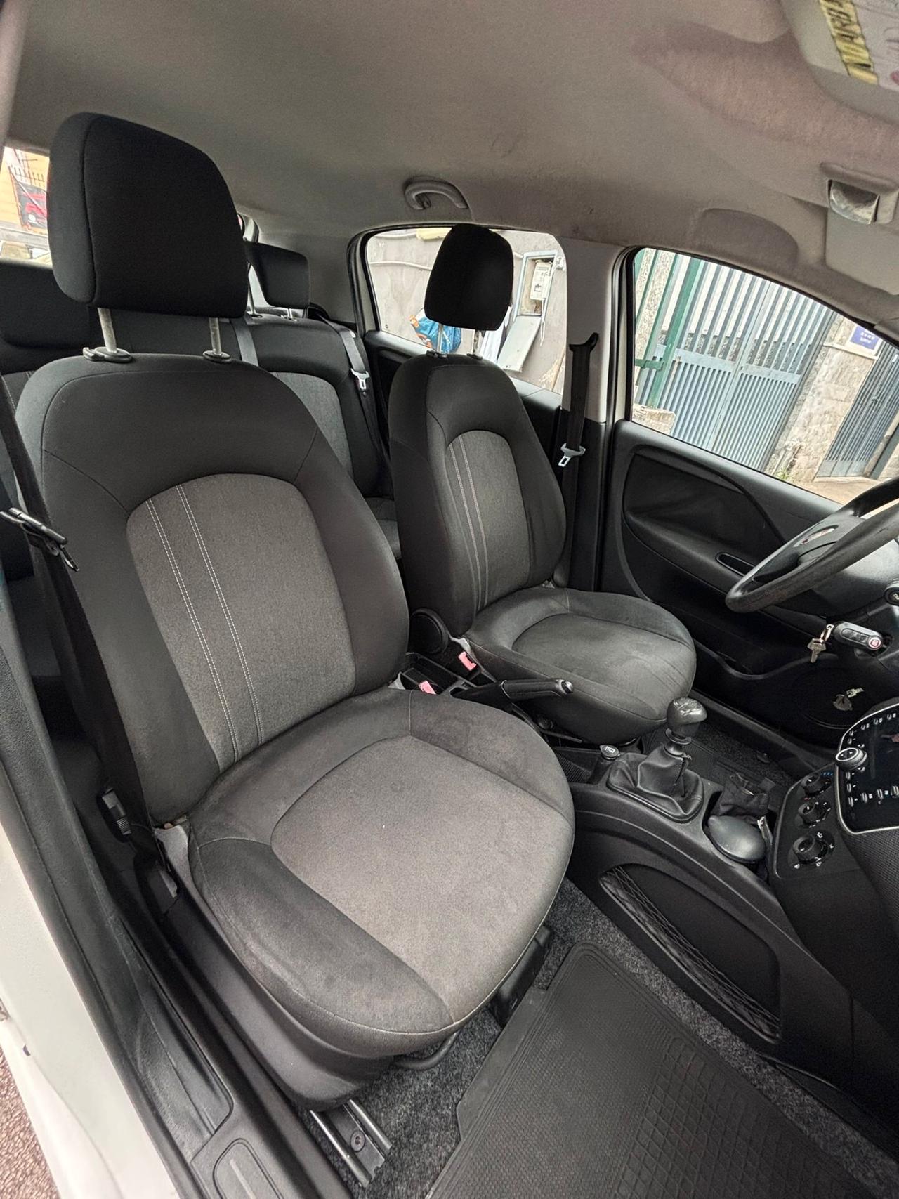 Fiat Punto 1.4 8V 5 porte Easypower Street
