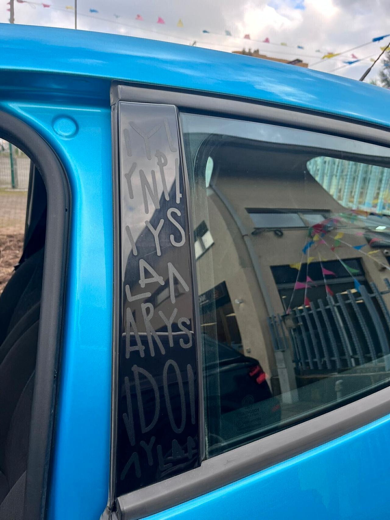 Lancia Ypsilon 0.9 TwinAir 85 CV Elefan/Blu-2013