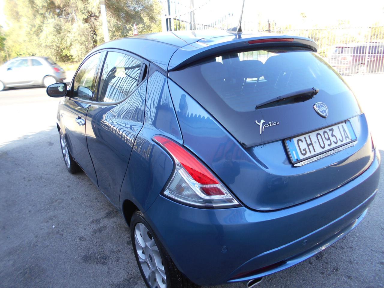 Lancia Ypsilon 1.2 69 CV 5 porte GPL Ecochic Silver