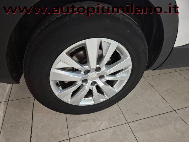 PEUGEOT 5008 BlueHDi 130 S&S EAT8 Active Business