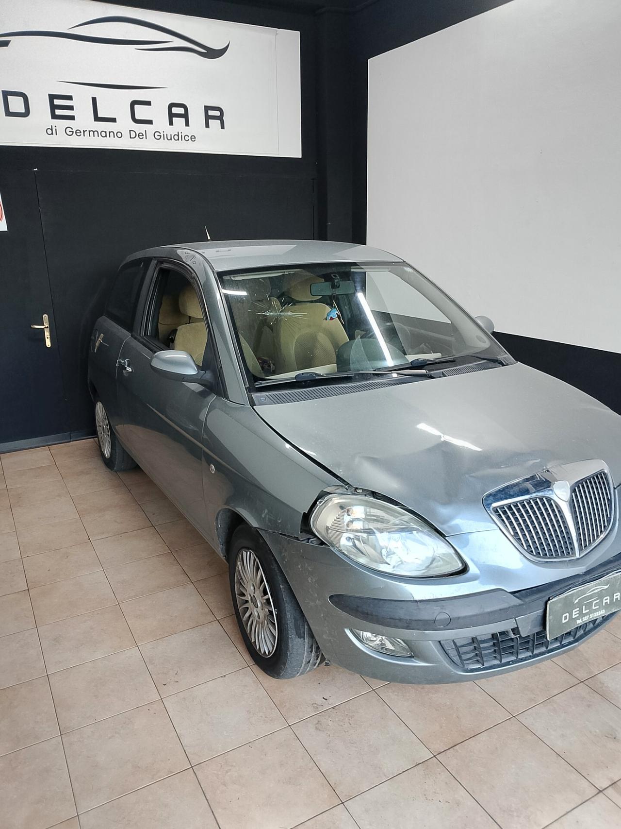 Lancia Ypsilon 1.2 Argento