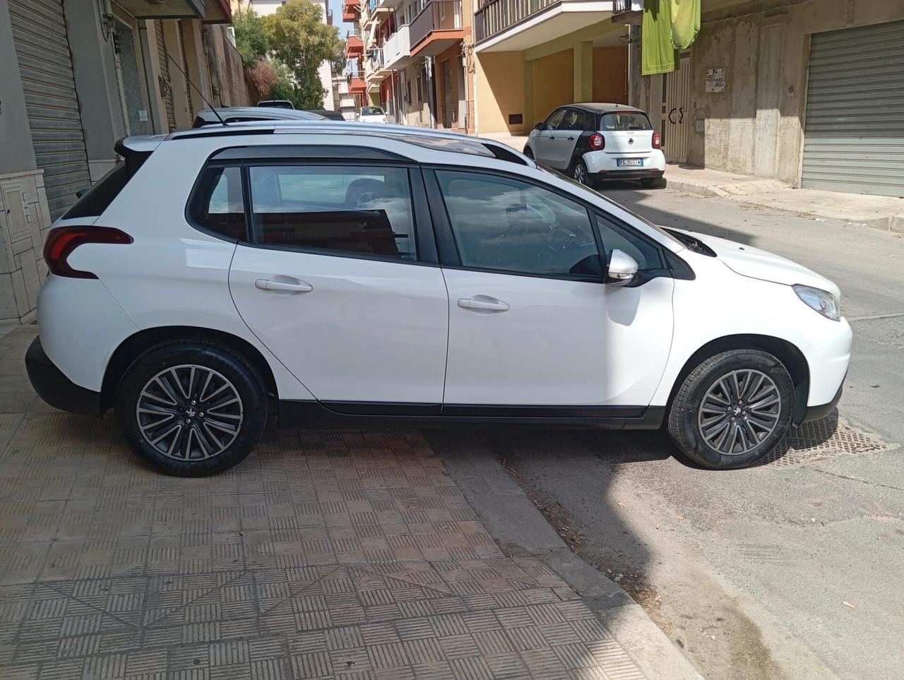 Peugeot 2008 BlueHDi 100 Active