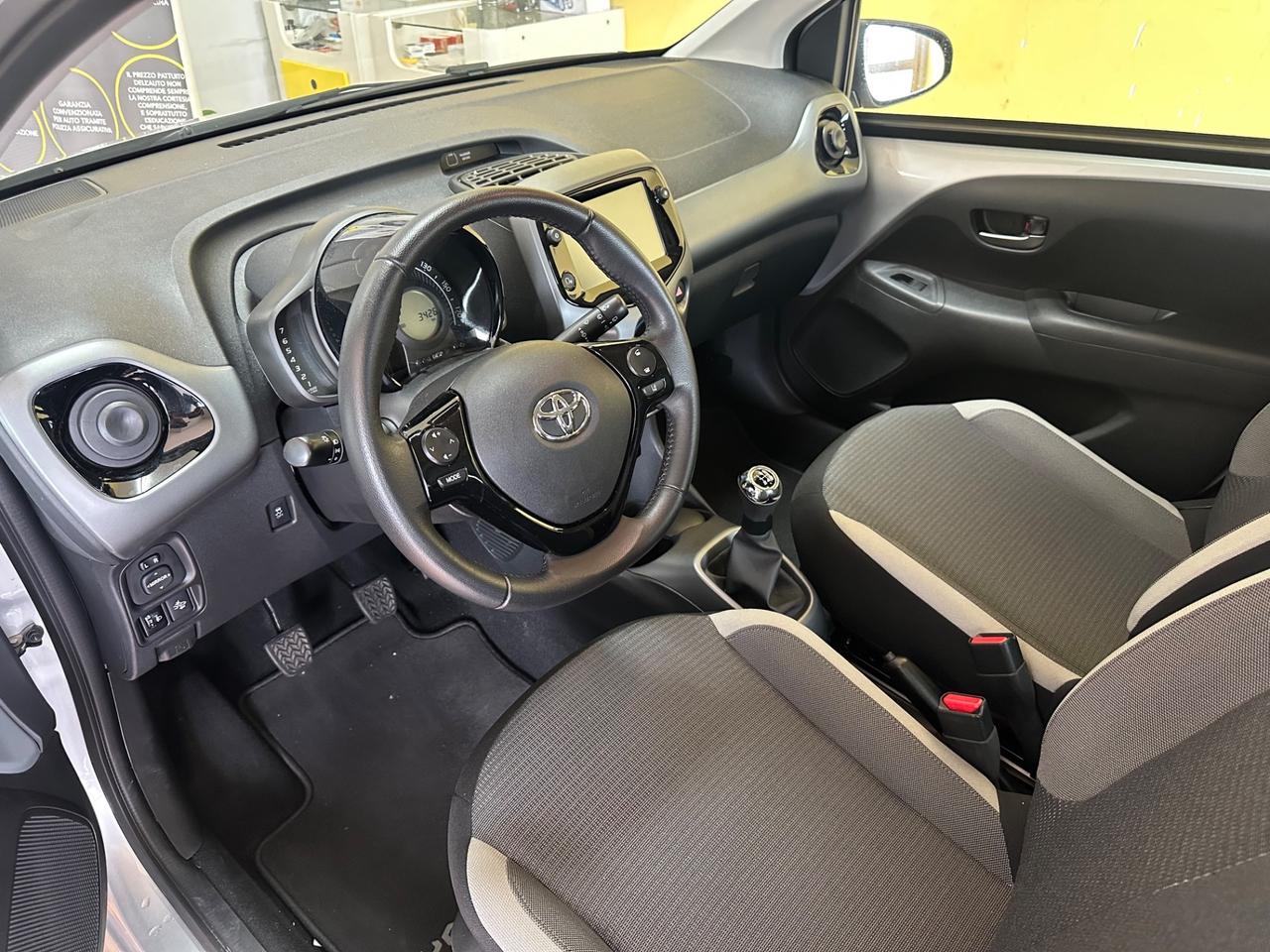 Toyota Aygo Connect 1.0benz. 3.400km!!!