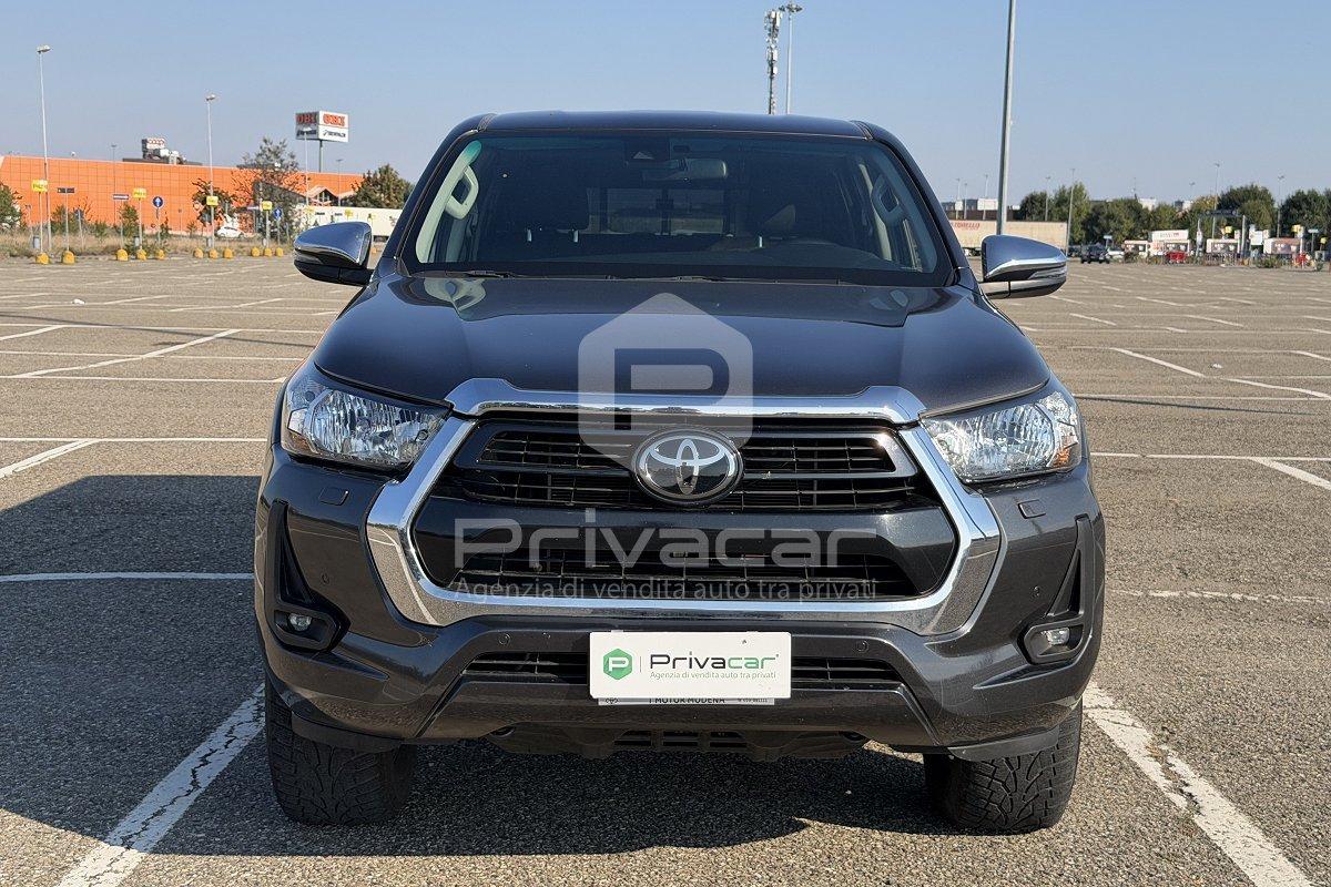 TOYOTA Hilux 2.8 D 4WD 4 porte Double Cab Lounge