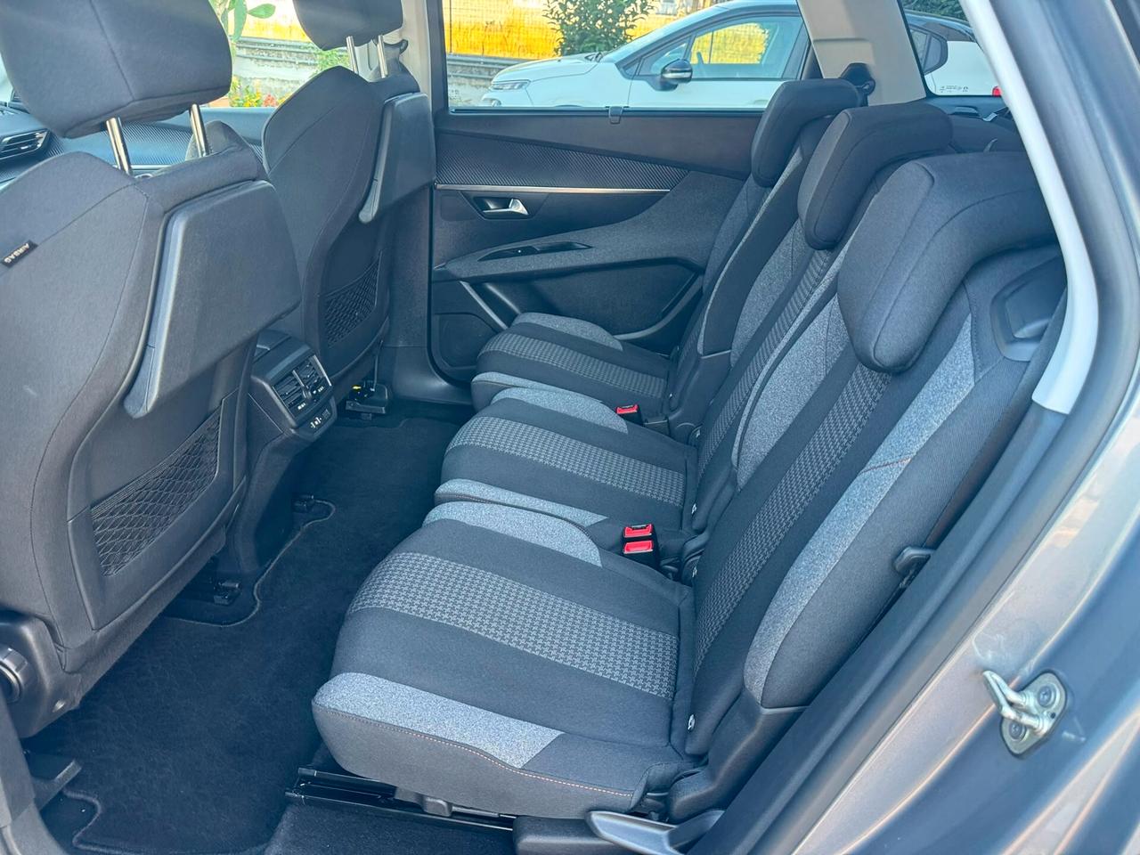 Peugeot 5008 1.5HDI 7POSTI 88.000KM