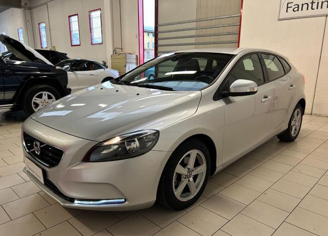 VOLVO V40 D2 1.6 Kinetic