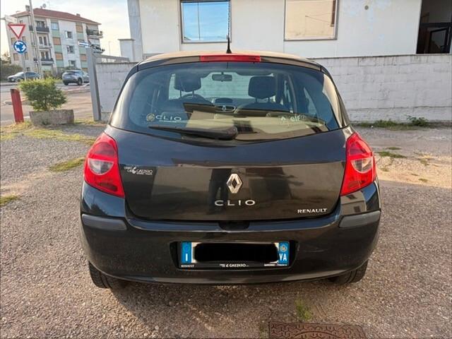 Renault Clio 1.2 16V 5 porte Confort NEOPATENTATI
