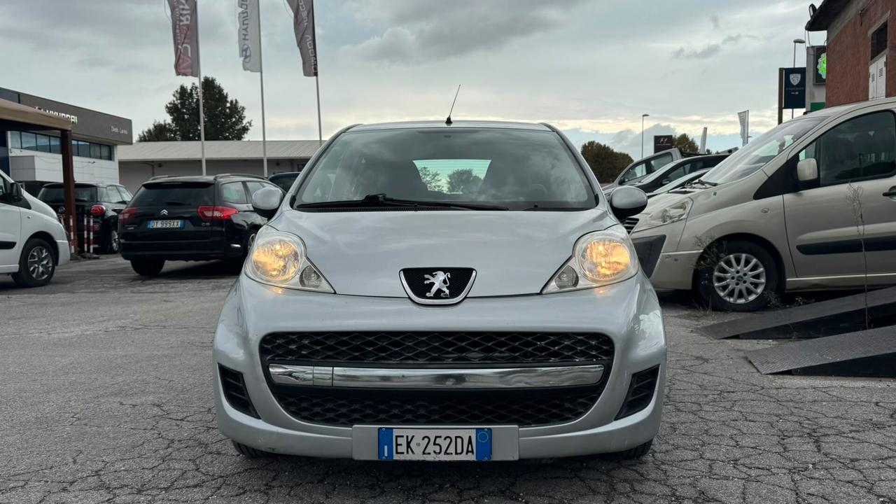Peugeot 107 1.0 68CV 5p. Allure 2Tronic