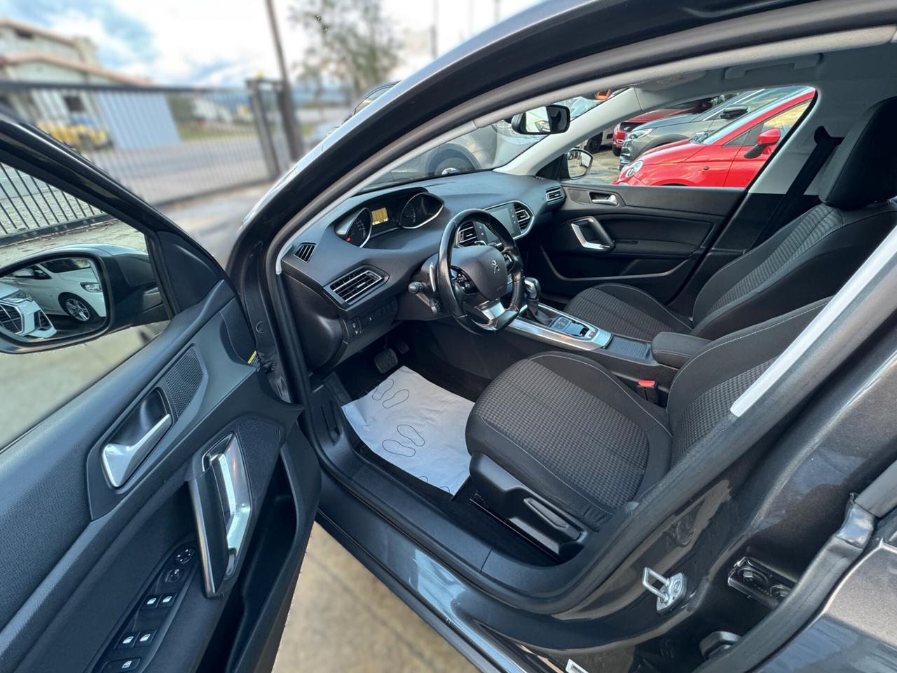 Peugeot 308 BlueHDi 130 S&S SW Business