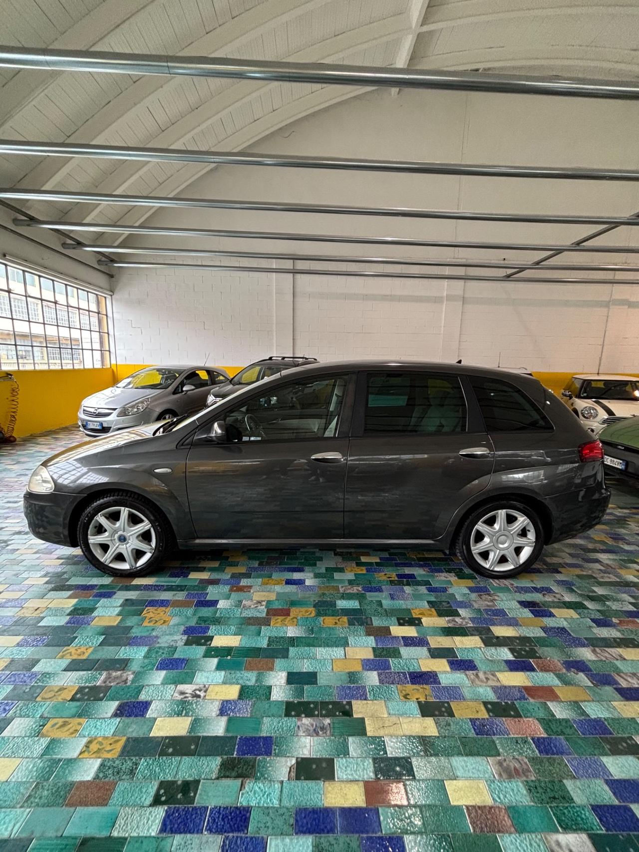 Fiat Croma 1.9 Multijet 16V Emotion