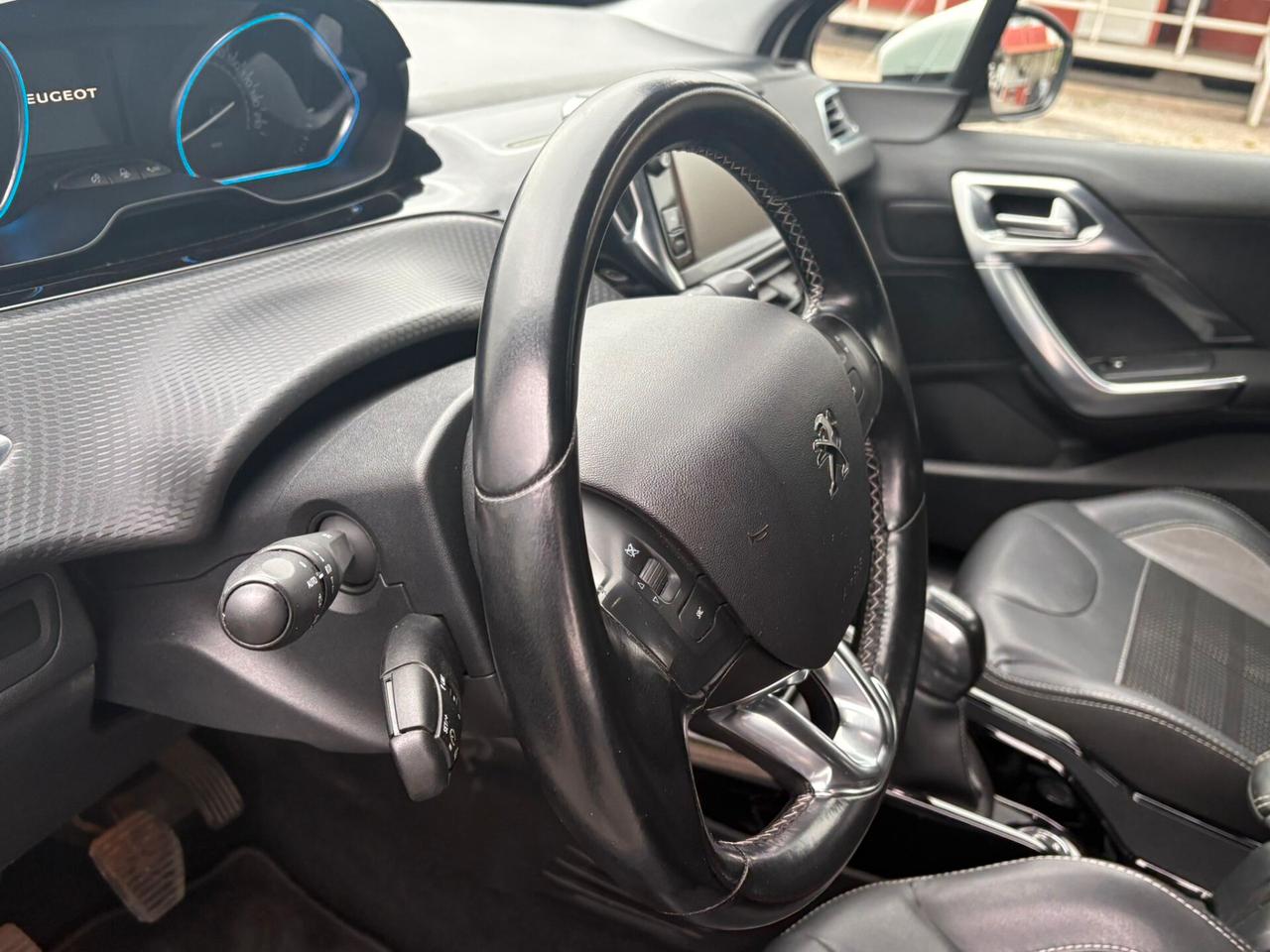 Peugeot 2008 BlueHDi 100 S&S Allure