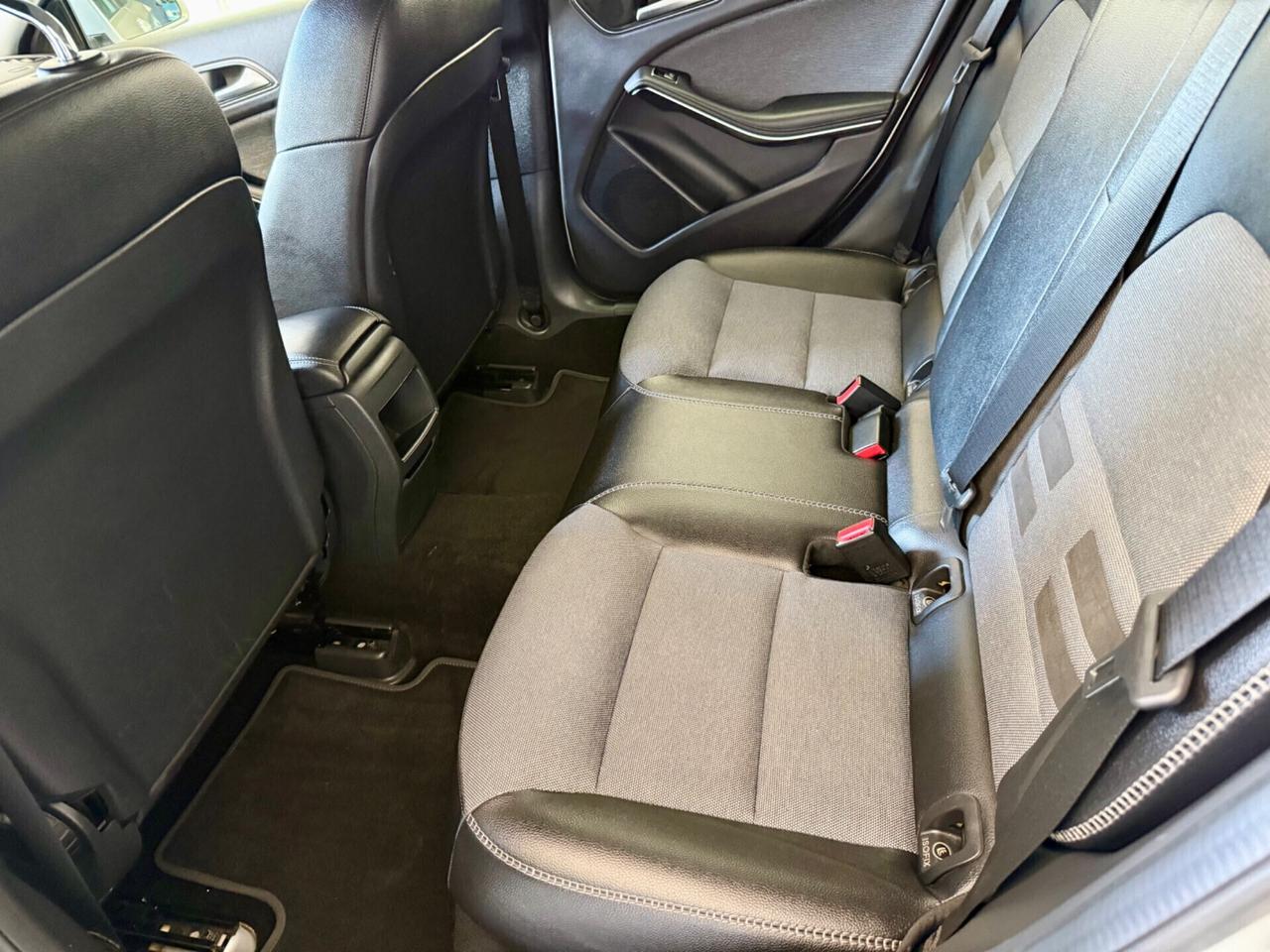 Mercedes-benz GLA 200 d Sport Auto