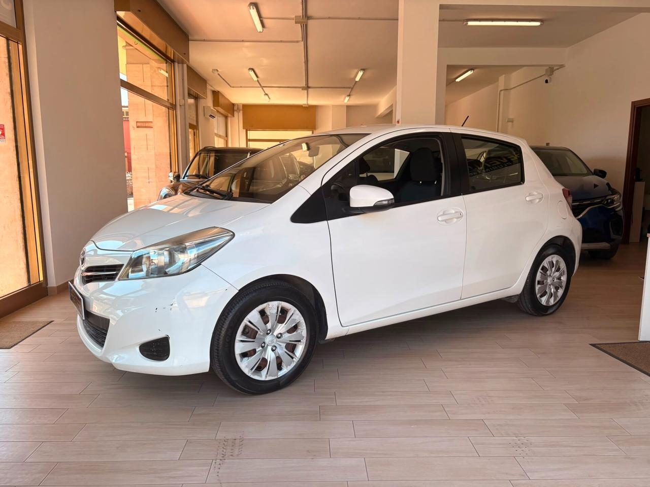 Toyota Yaris 1.0 5 porte Active