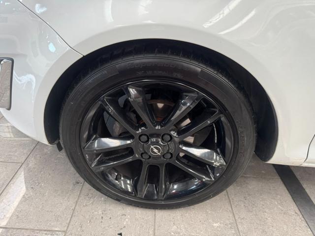 OPEL Corsa 1.2 3 porte b-color