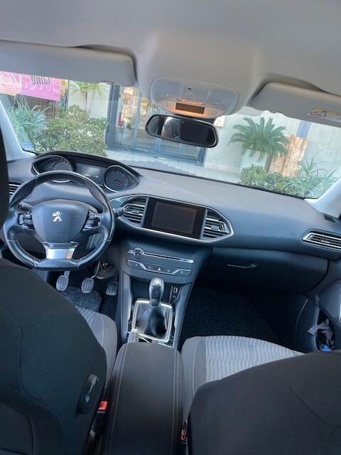 Peugeot 308 BlueHDi 100 S&S Business