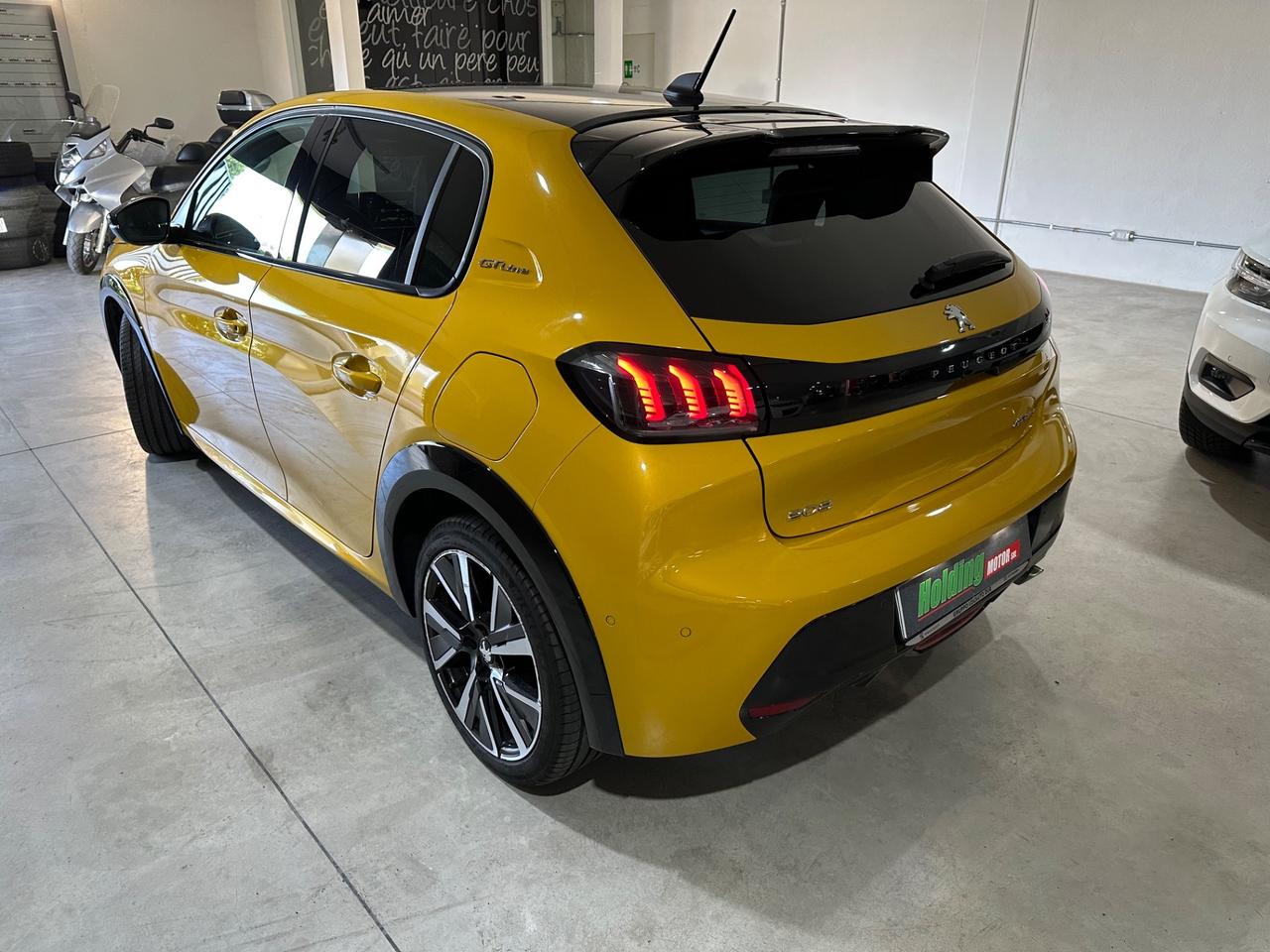 Peugeot 208 PureTech 100 Stop&Start EAT8 5 porte GT Line