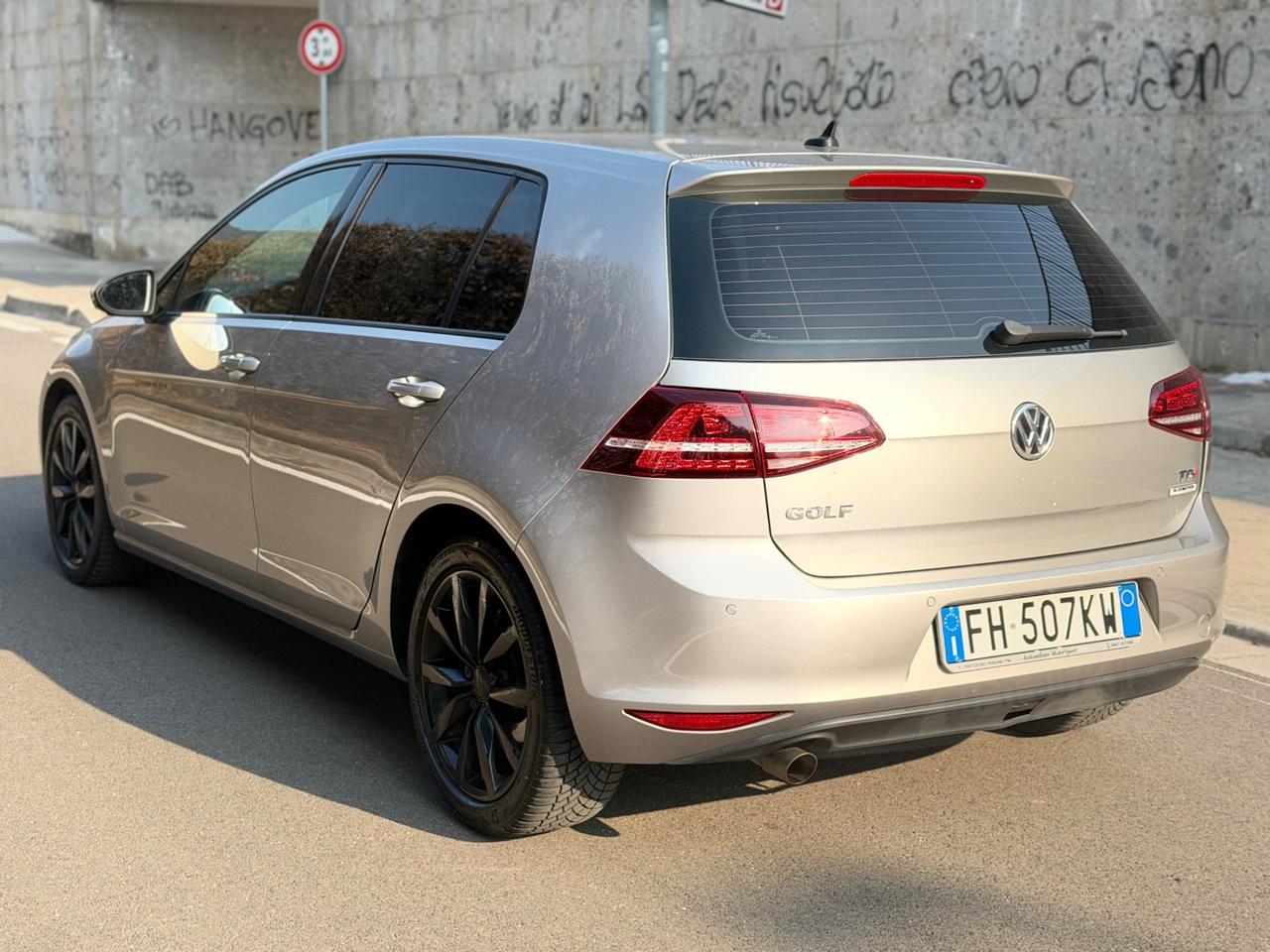 Volkswagen Golf 1.6 TDI DSG 5p. Highline ok neopatentati