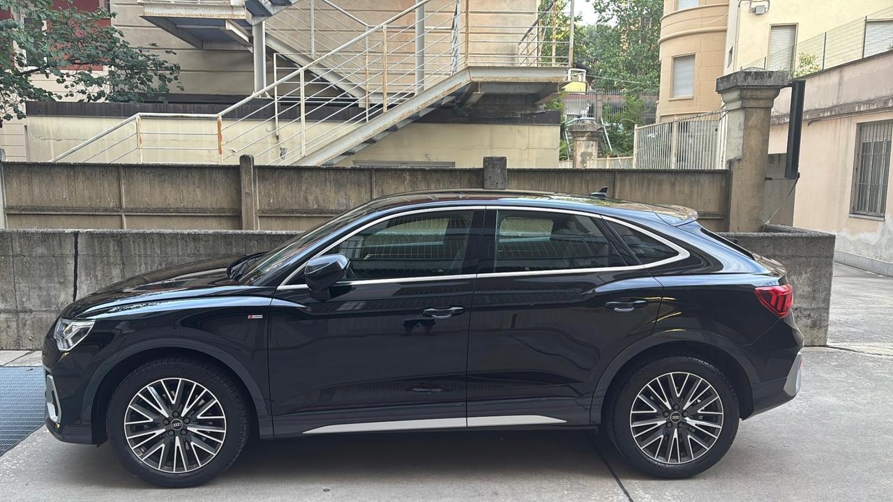 Audi Q3 40 TFSI S tronic S line edition IVA ESPOSTA