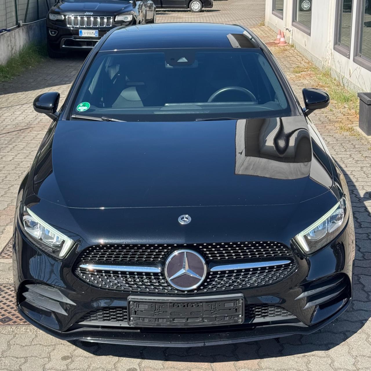 Mercedes-benz A 200 Premium Night edition auto