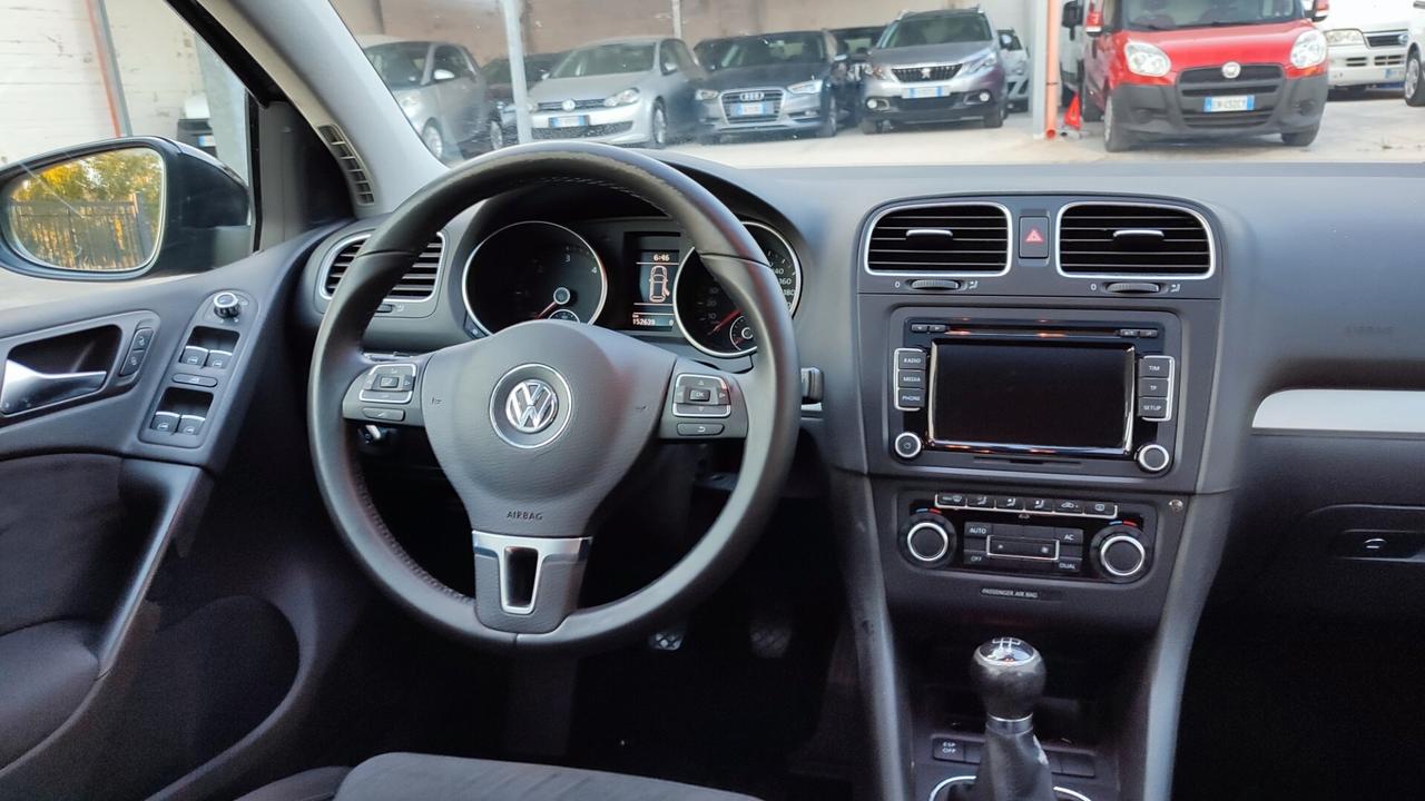 Volkswagen Golf 1.6 TDI *TETTO APRIBILE*