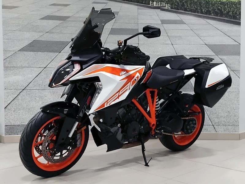 KTM 1290 Super Duke GT