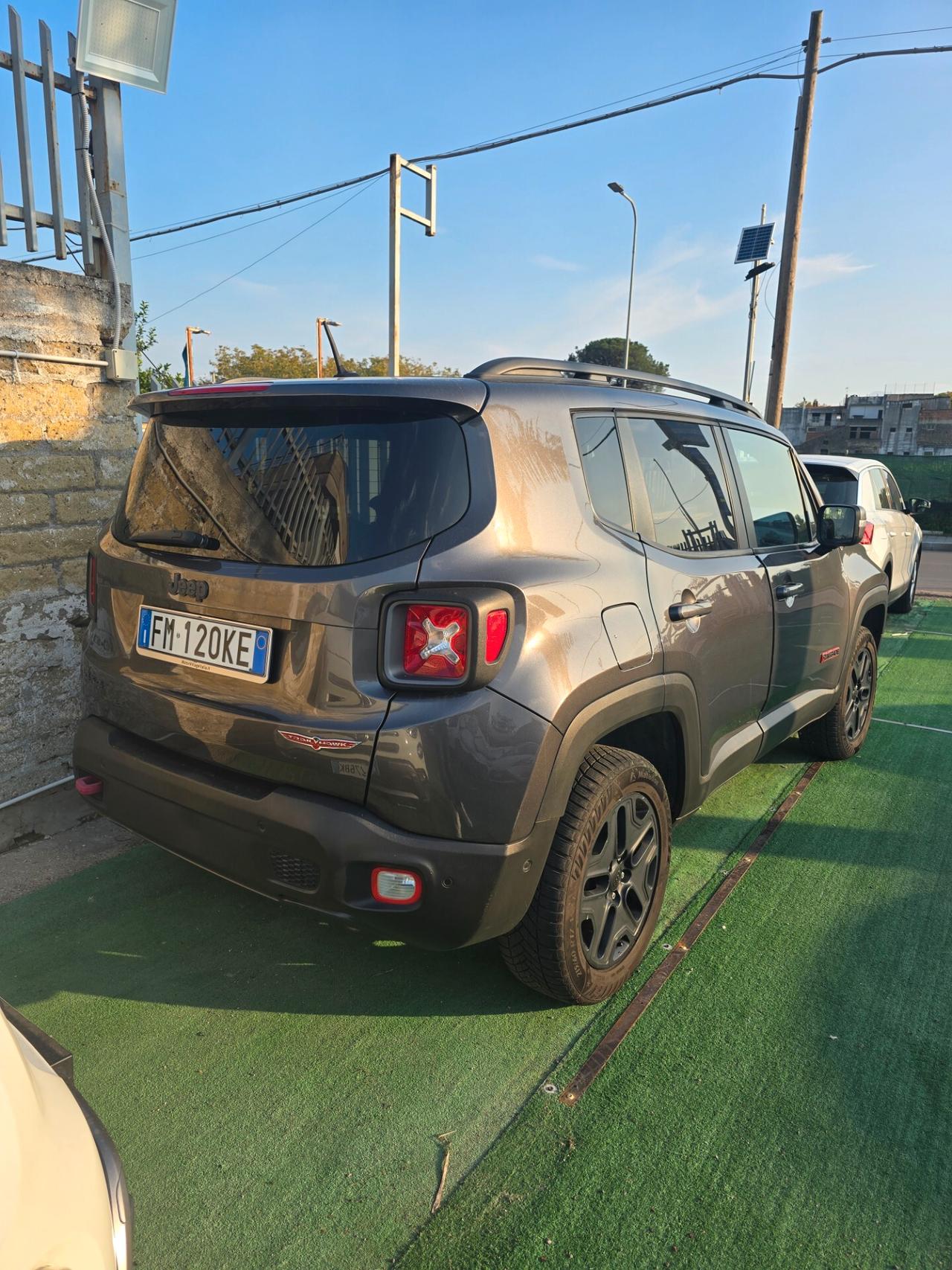 Jeep Renegade 2.0 Mjt 170CV 4WD Active Drive Low Trailhawk