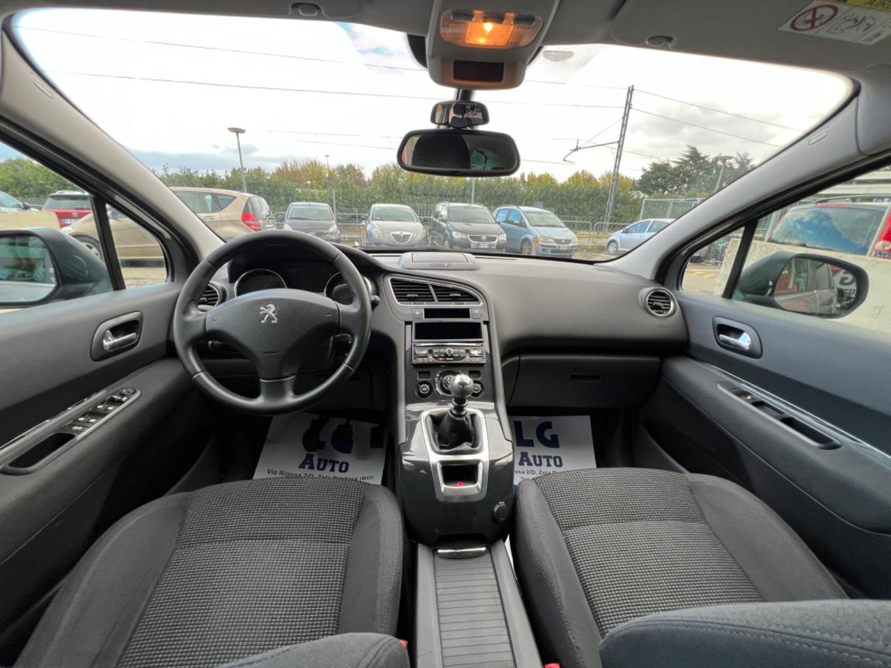 Peugeot 5008 1.6 HDi 115CV Access