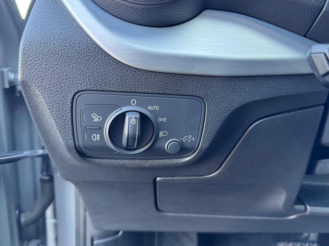 Audi Q2 35 TFSI S tronic Business