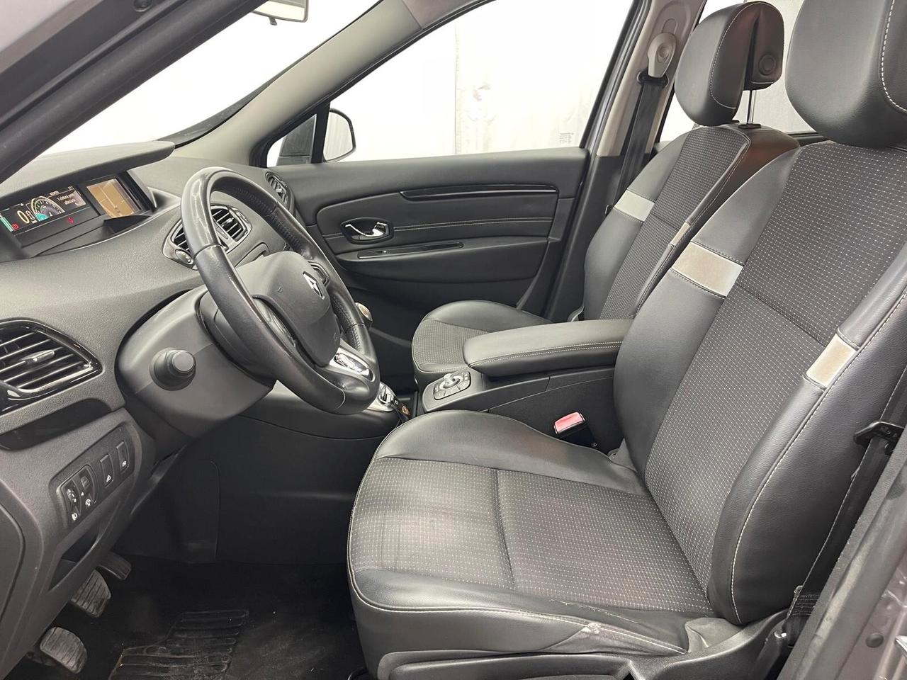 Renault Megane SCENIC X-MOD 1.5 dCi 110CV Start&Stop