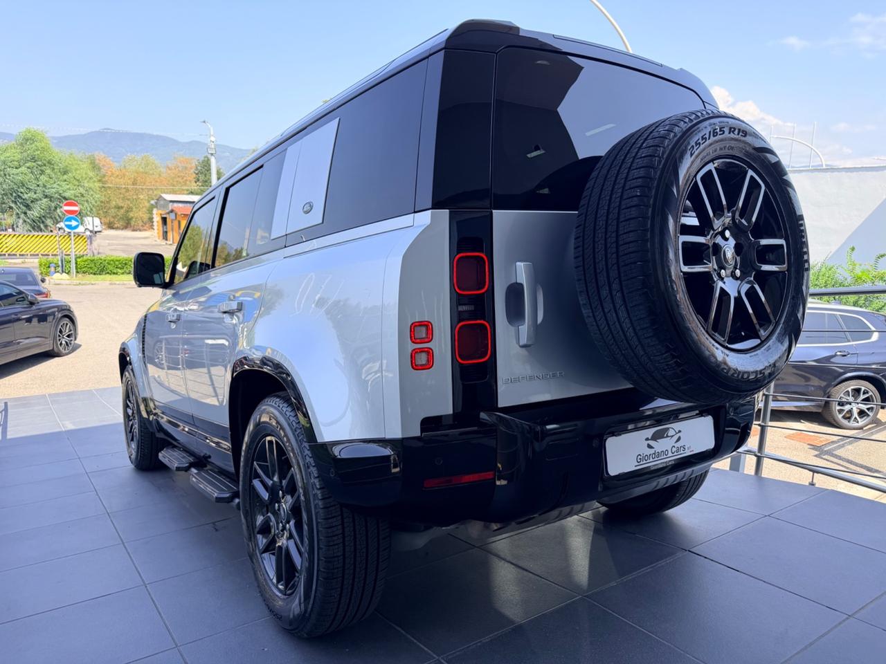 Land Rover Defender 110 3.0D I6 200 CV AWD Auto SE
