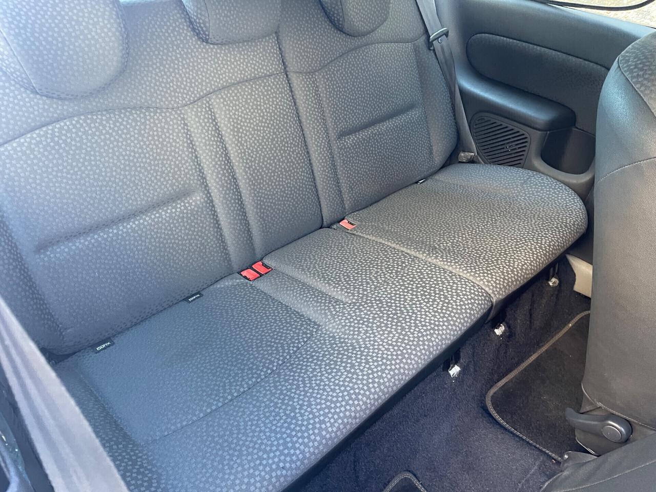 Renault Clio 1.4 16V benzina neopatentati