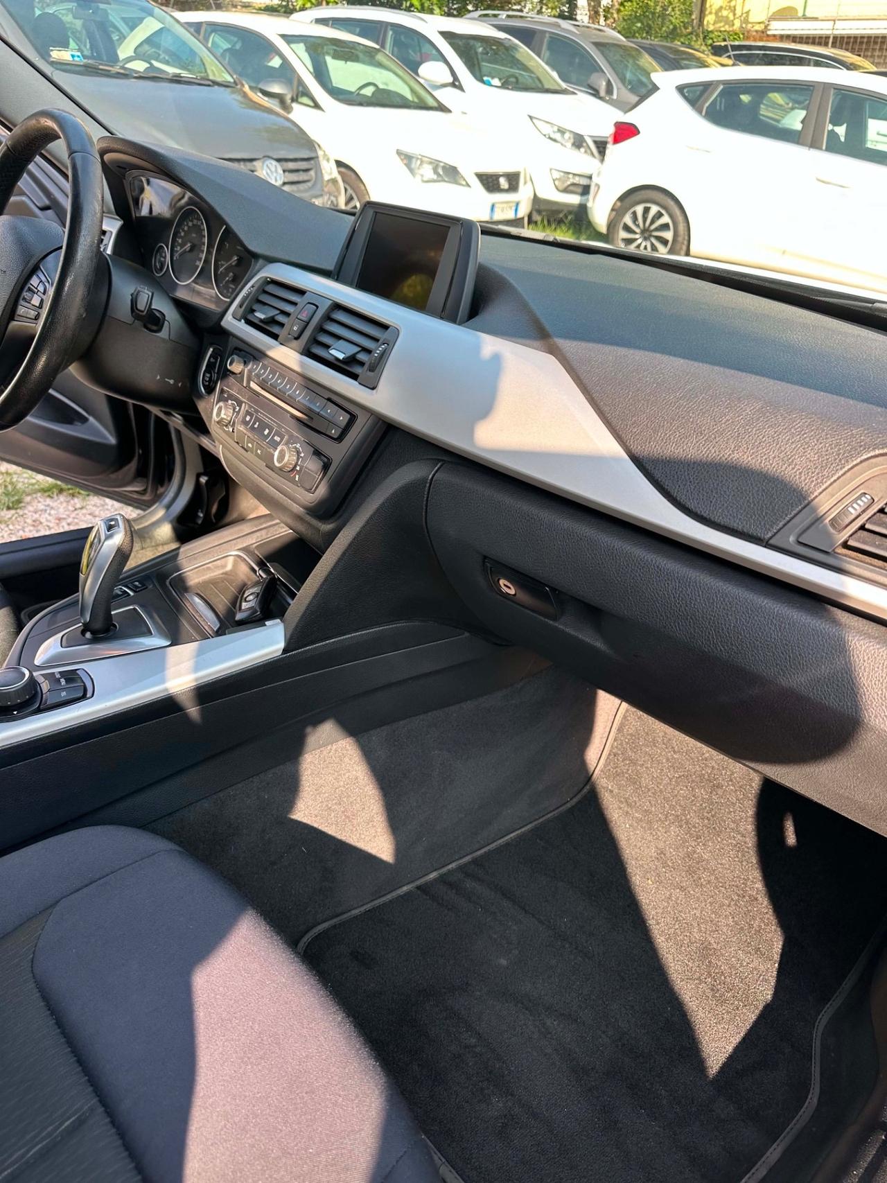 Bmw 318d TOURING KMCERT UNICOPR