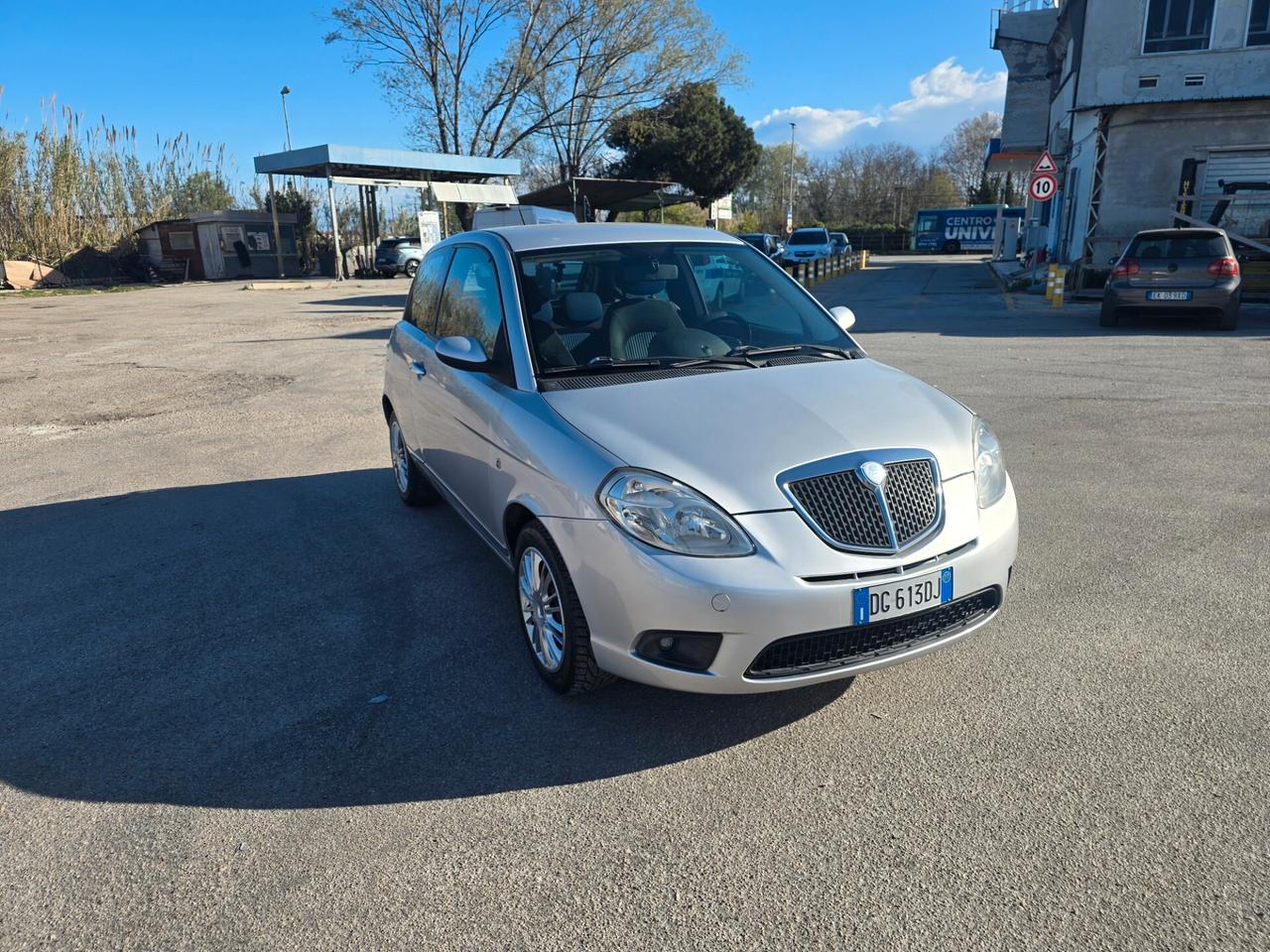 Lancia Ypsilon 1.3 MJT 75 CV Oro Giallo