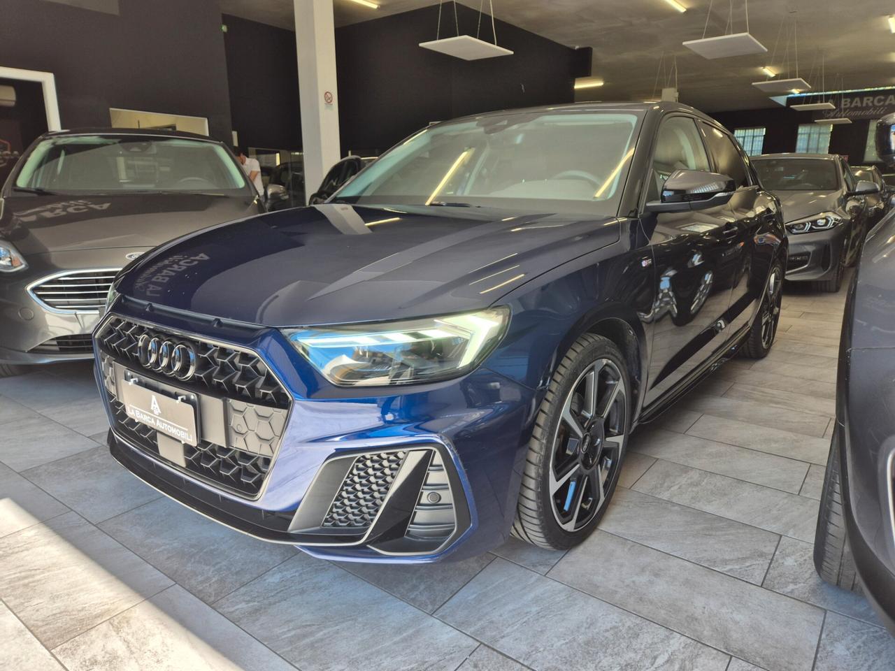 Audi A1 SPB 30 TFSI S tronic Identity Black S-line
