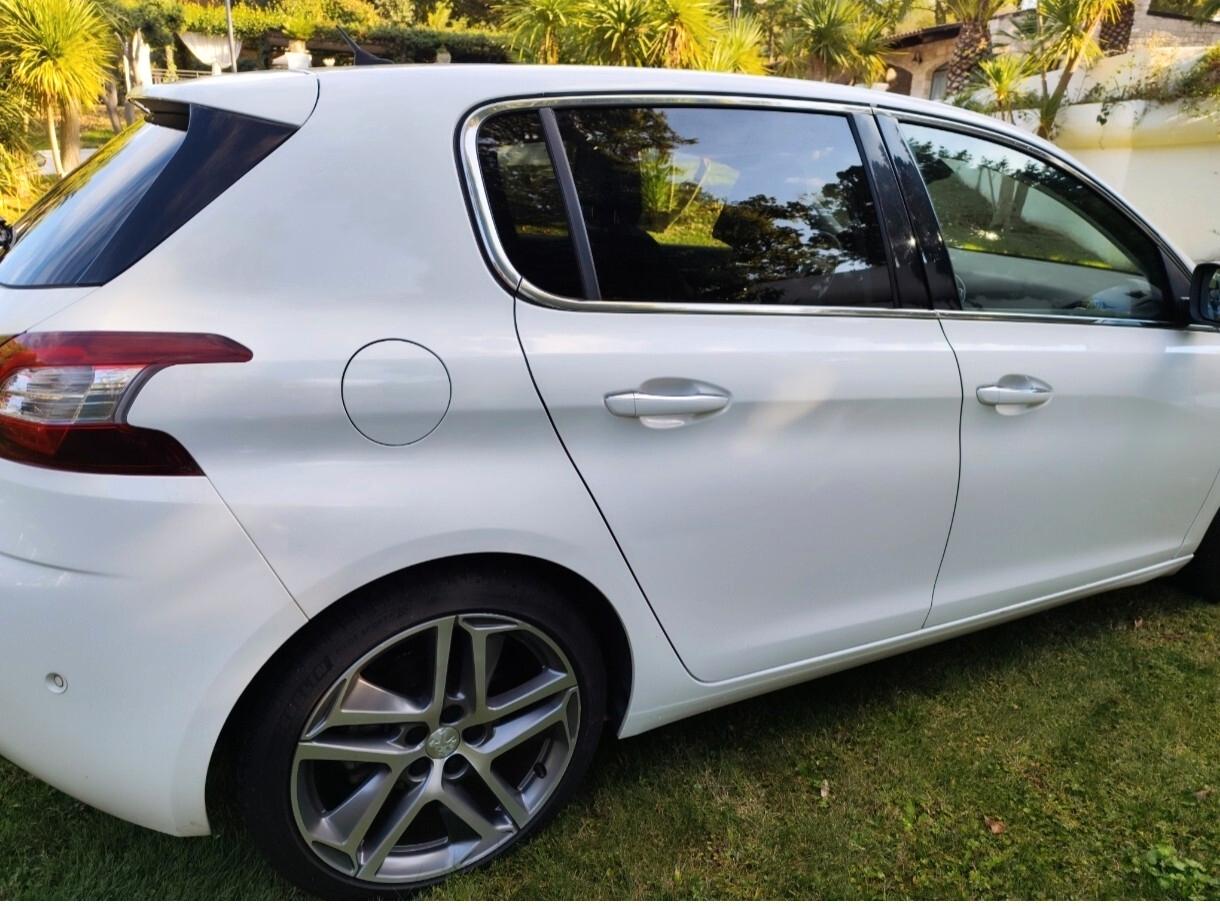 Peugeot 308 1.6 e-HDi 115 CV Stop&Start Allure