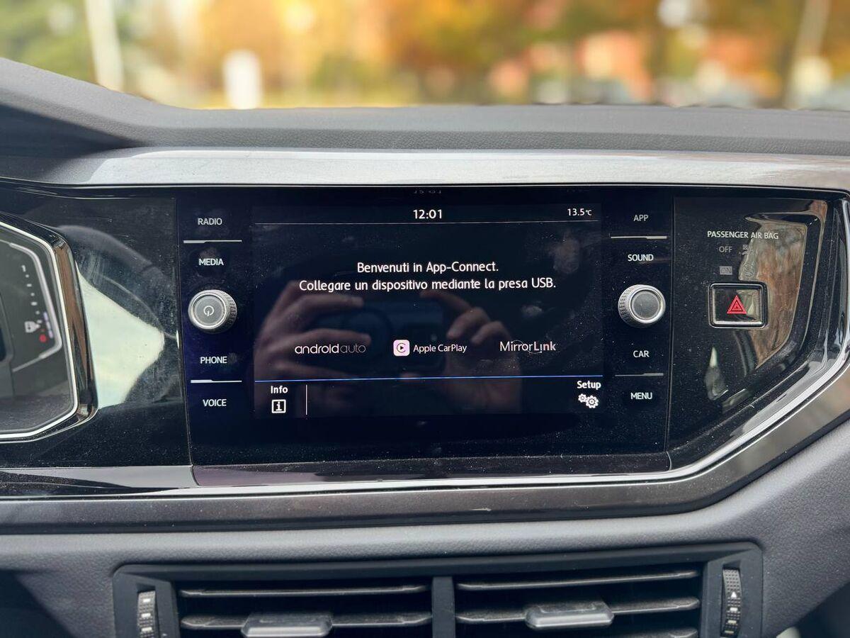 Volkswagen Polo 1.0 tsi R- LINE 95cv