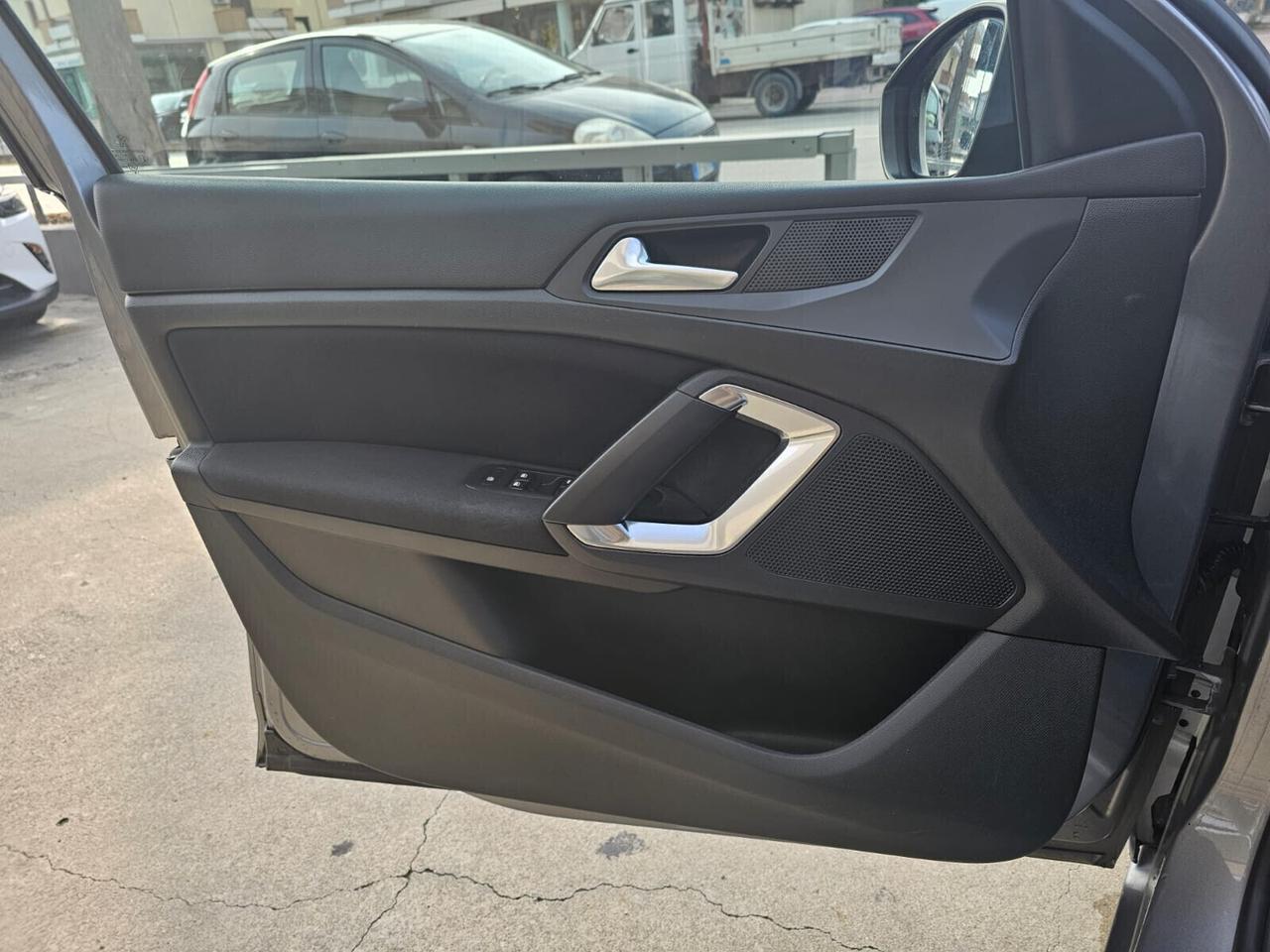 Peugeot 308 BlueHDi 120 EAT6 SW Business