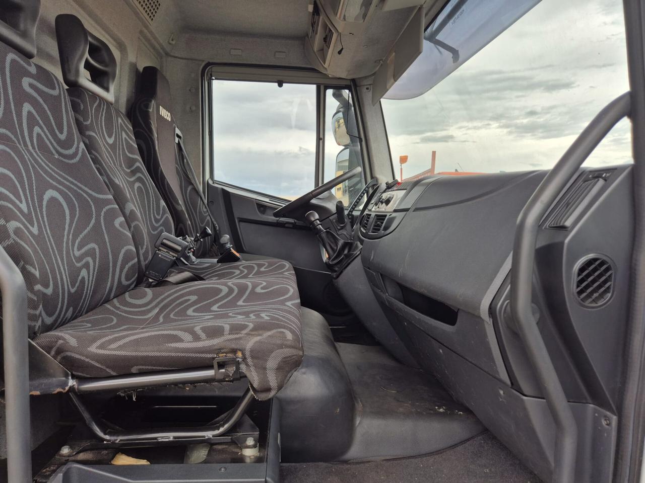 EUROCARGO ML75E18 CASSONE NUOVO