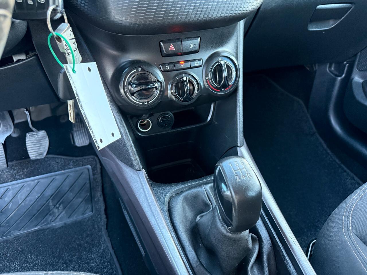 PEUGEOT 2008 ANNO 12/2014 1.4 DIESEL 80 CV