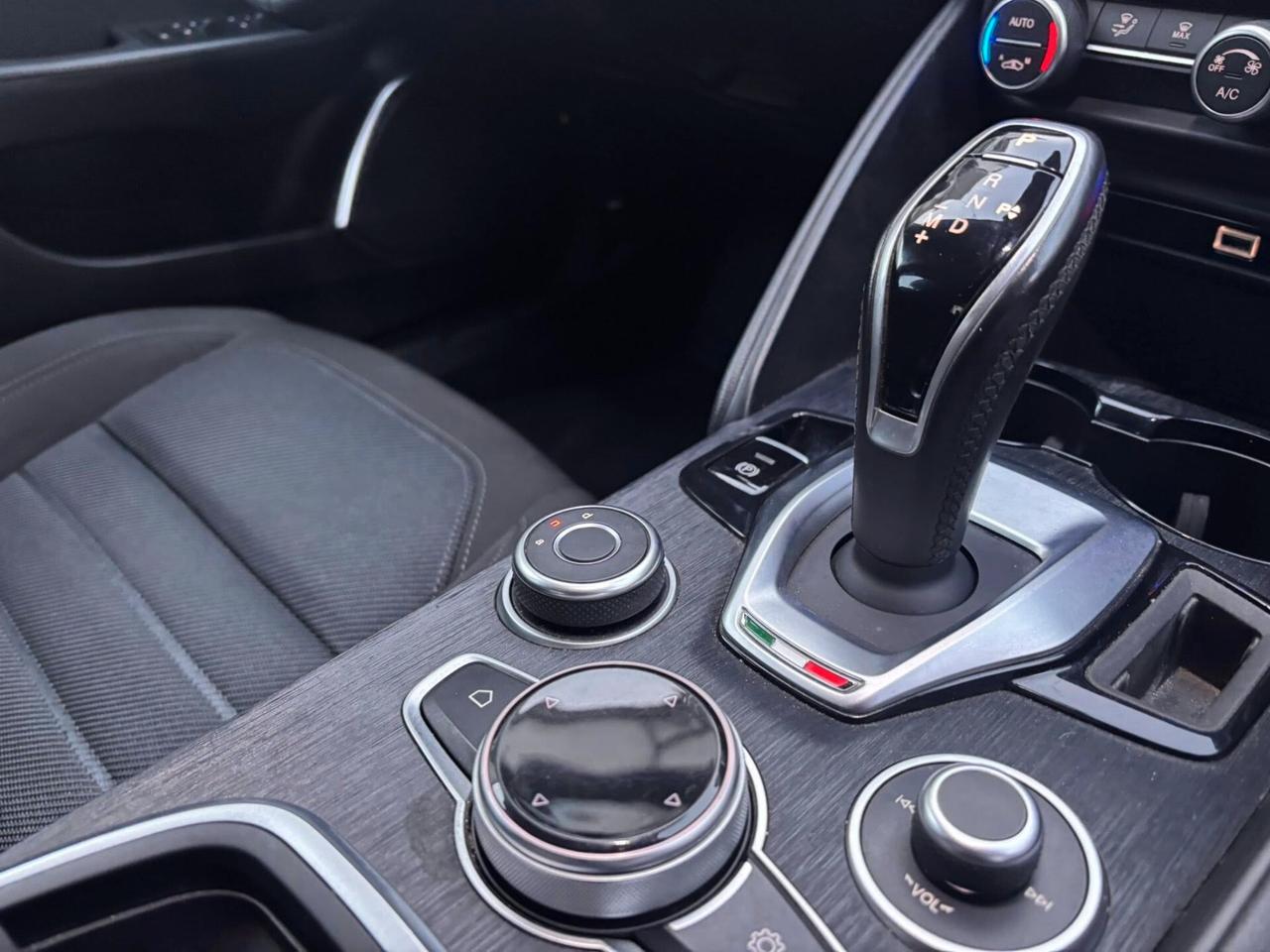 Alfa Romeo Giulia 2.2 Turbodiesel 160 CV AT8 Business