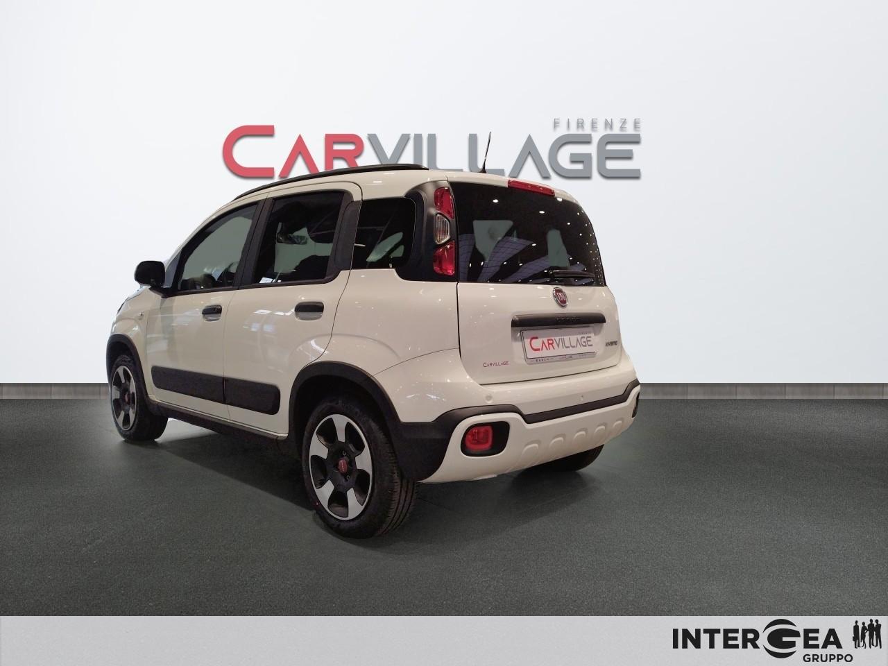 FIAT Panda 1.0 firefly hybrid Cross s&s 70cv 5p.ti