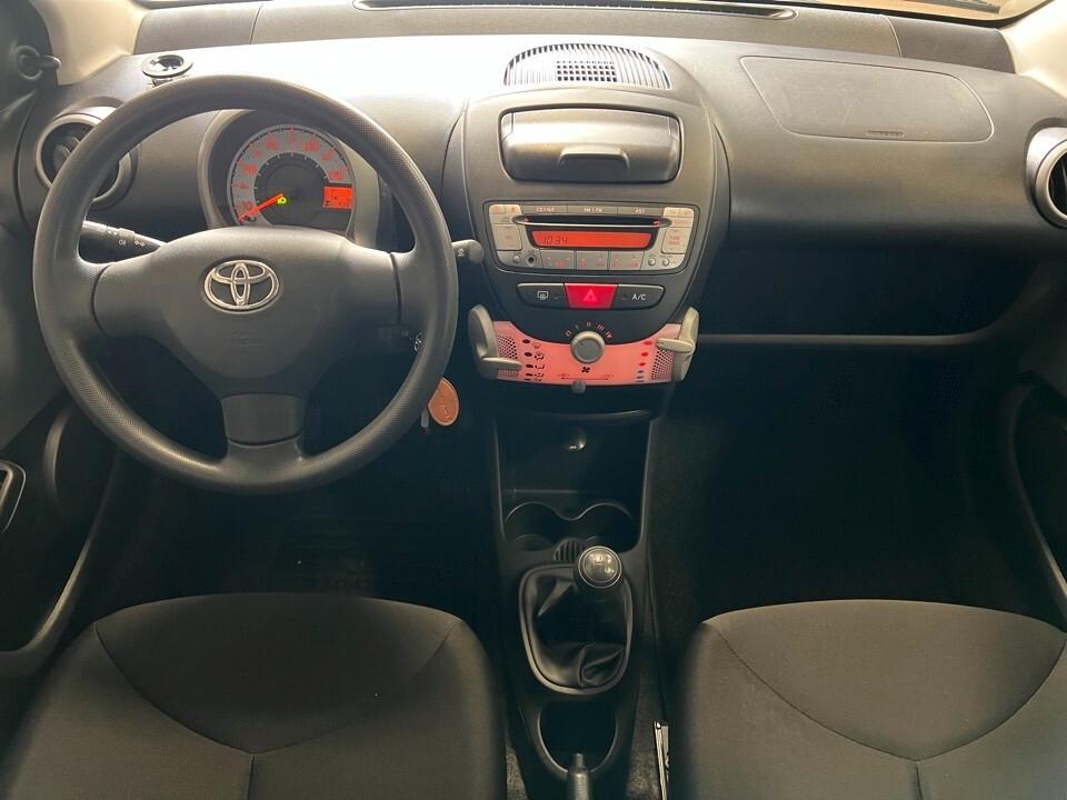 Toyota Aygo 1.0 Connect 5porte - UnicoProprietario